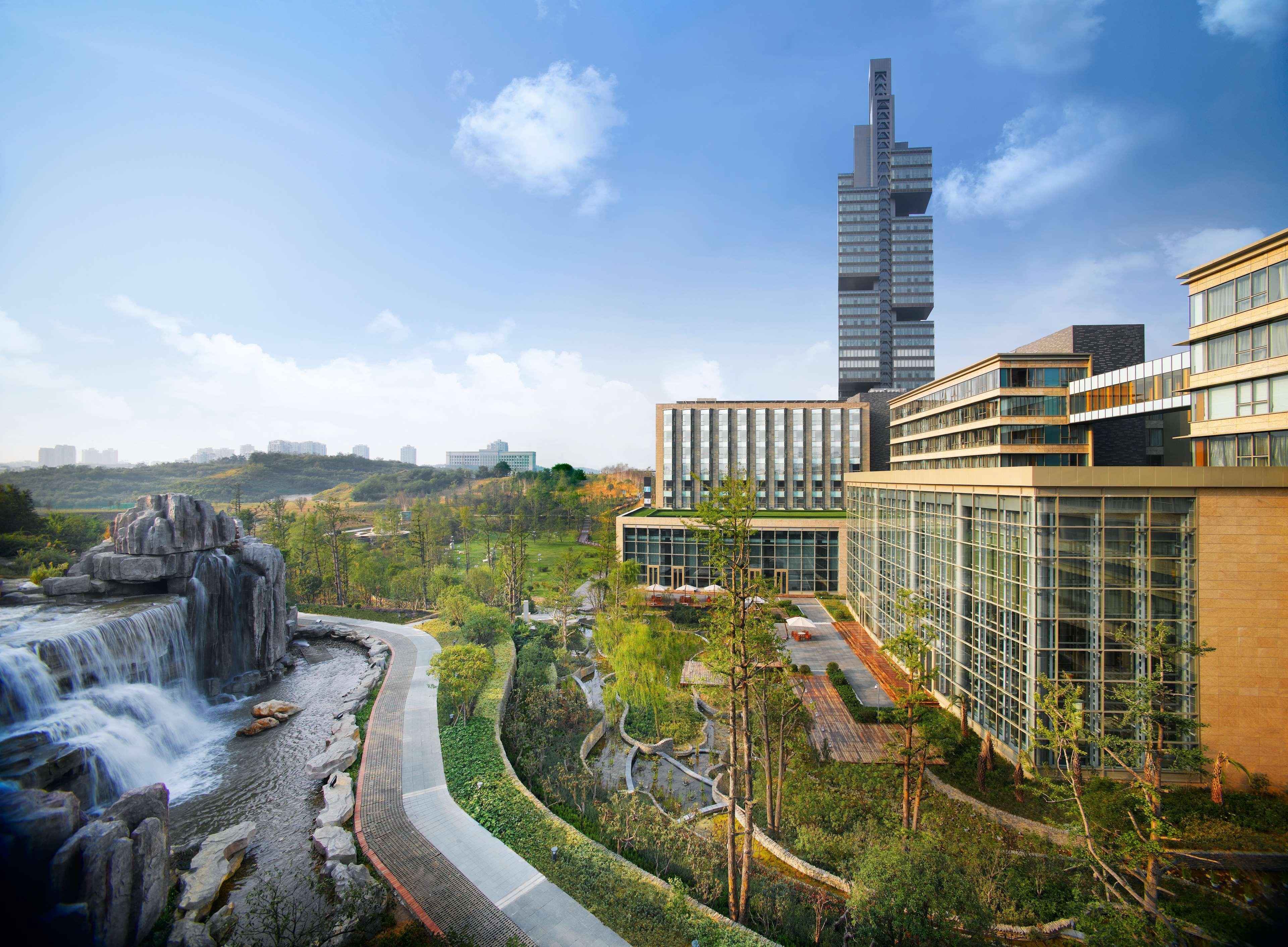 Отель Hyatt Regency Guiyang Гуйян Экстерьер фото