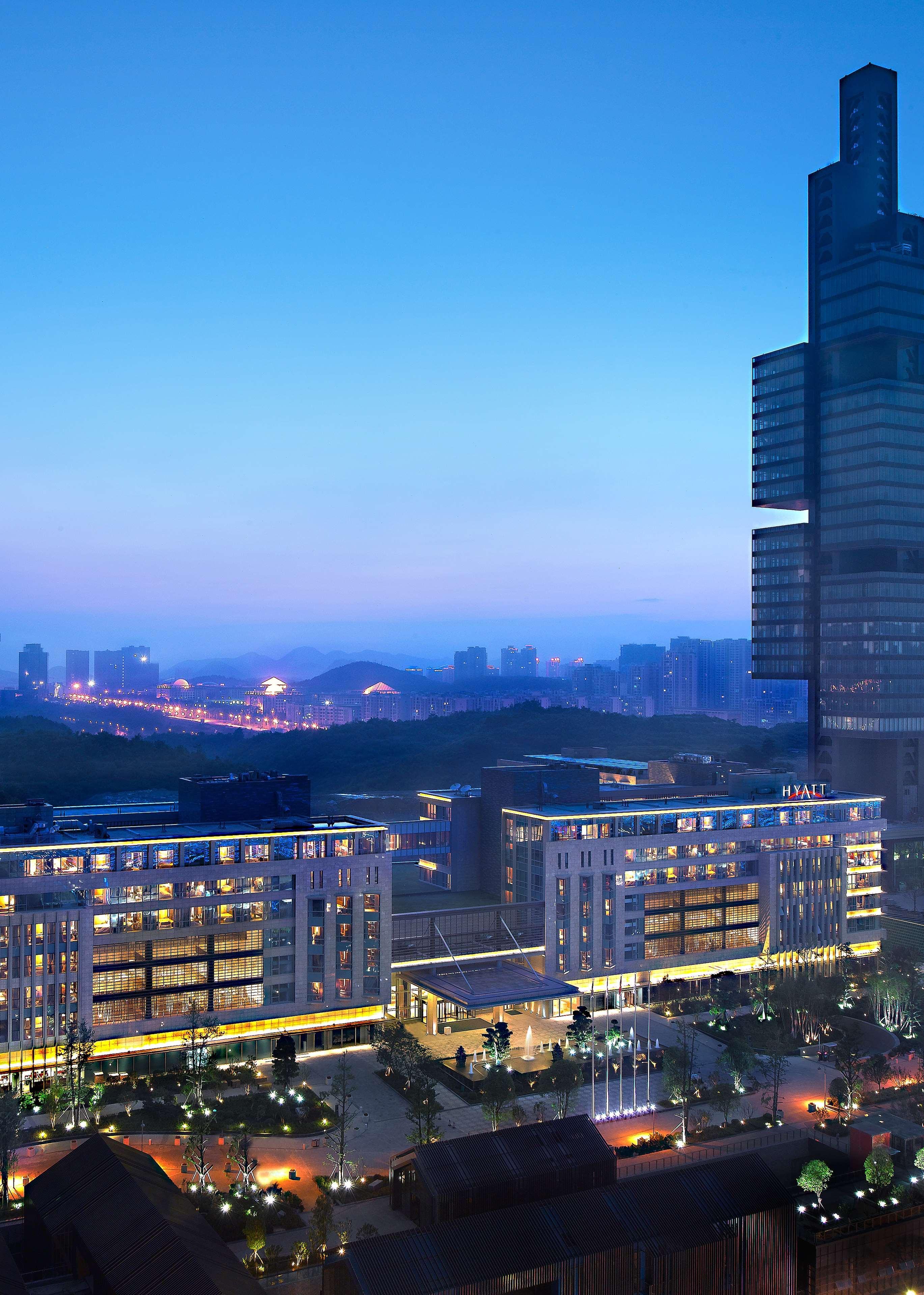 Отель Hyatt Regency Guiyang Гуйян Экстерьер фото