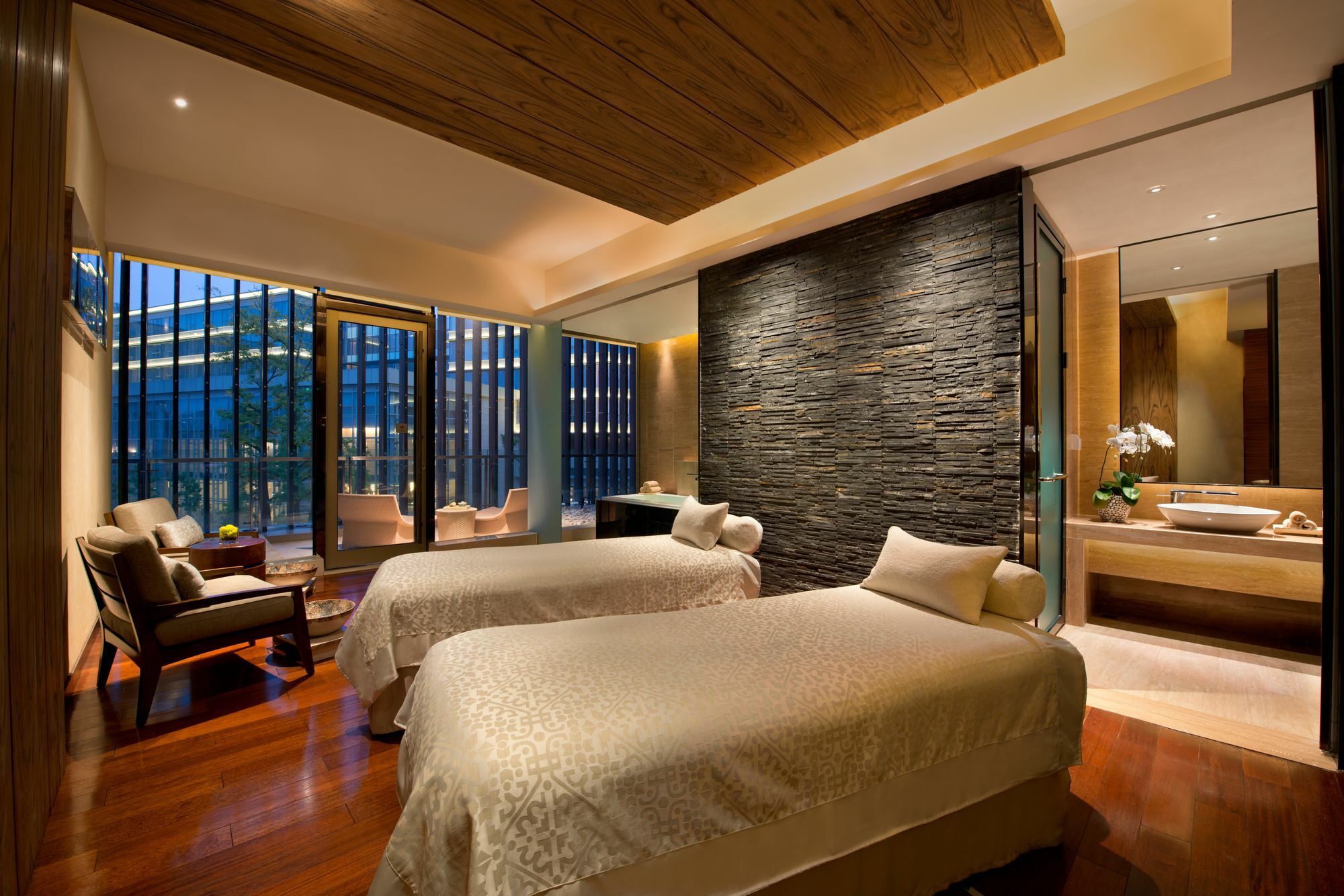 Отель Hyatt Regency Guiyang Гуйян Экстерьер фото